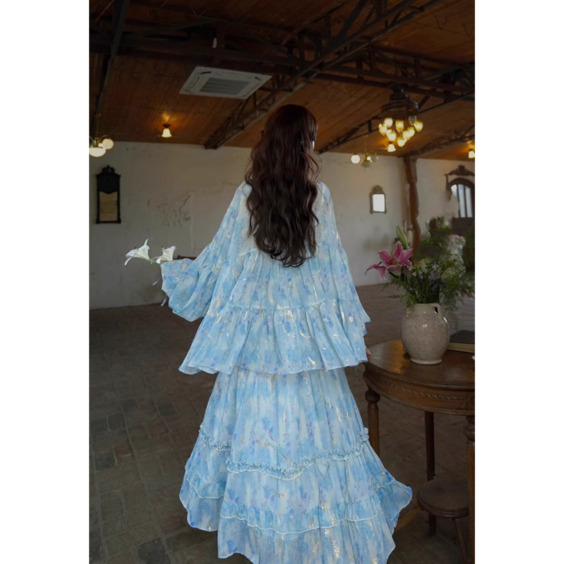 藤の花の水彩画ブラウスとロングスカート