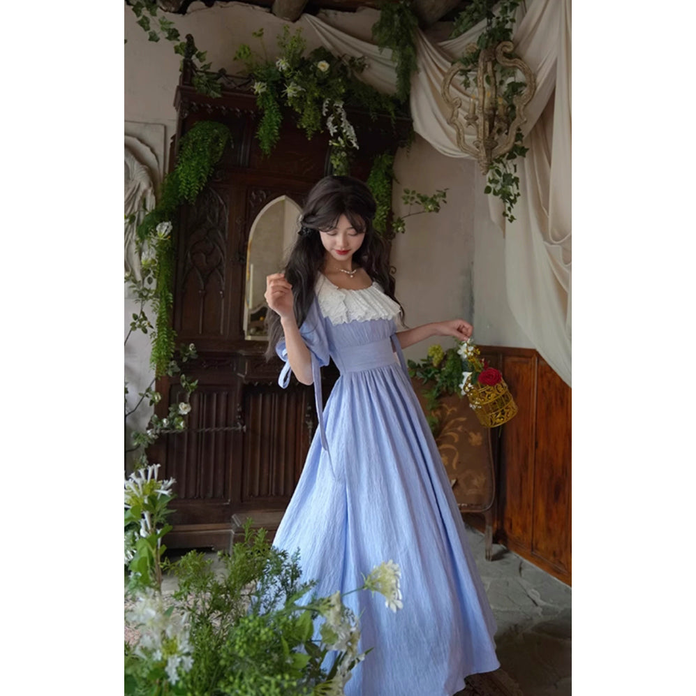 薄花色のお嬢様のロングワンピース