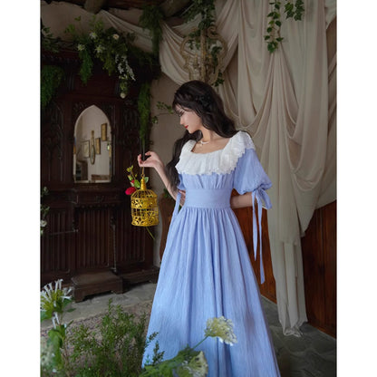 薄花色のお嬢様のロングワンピース