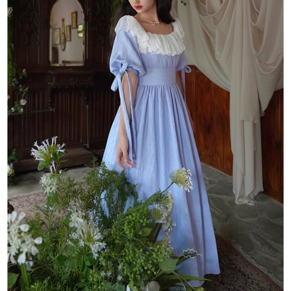 薄花色のお嬢様のロングワンピース