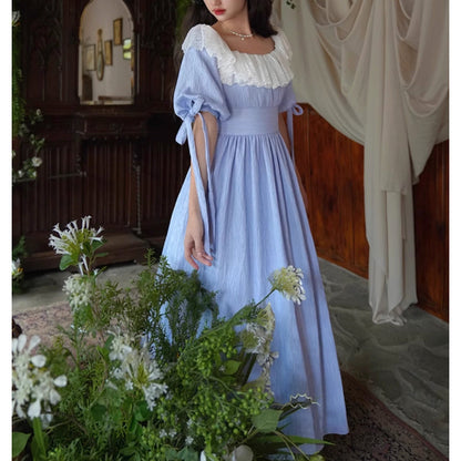 薄花色のお嬢様のロングワンピース