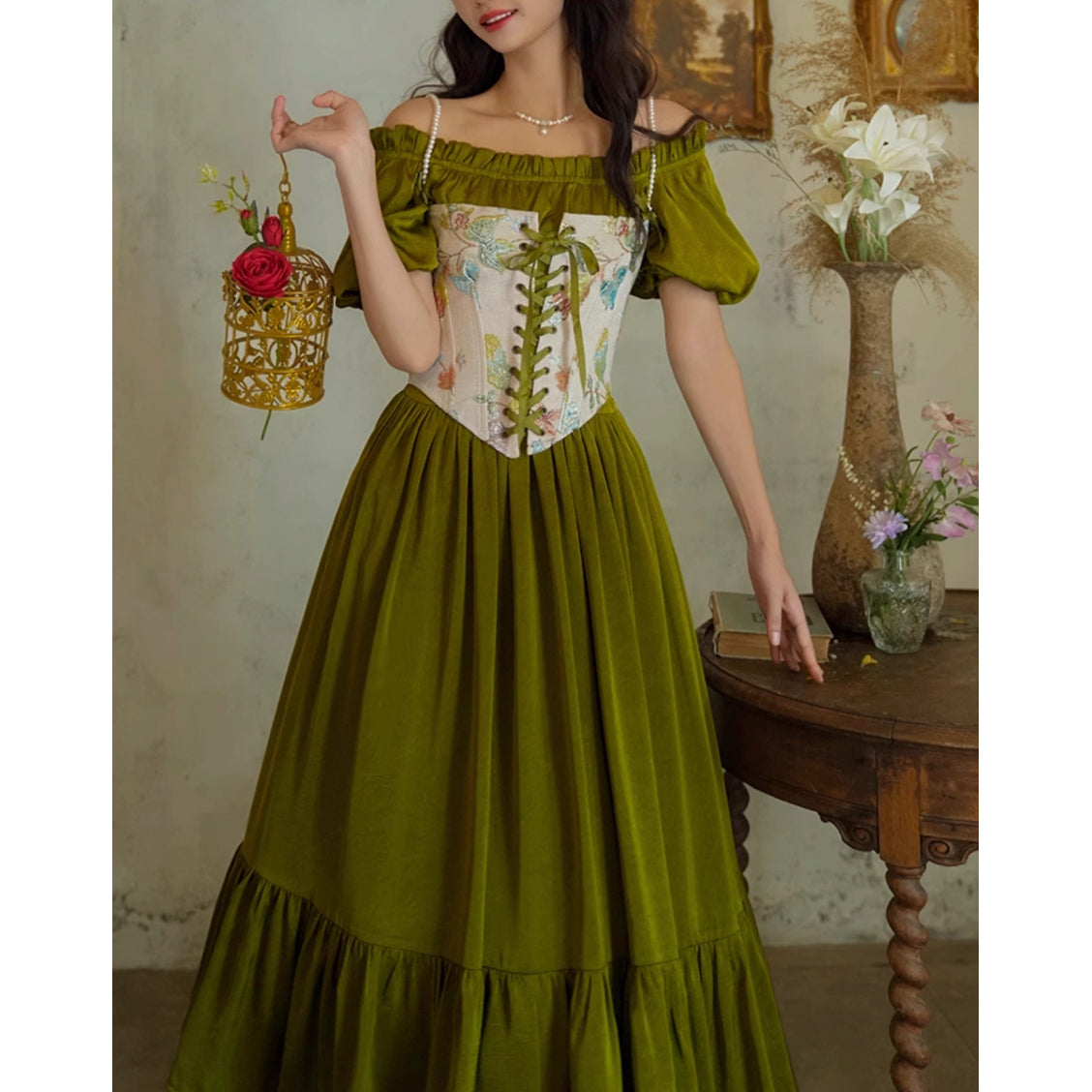 青白橡の貴婦人のレトロワンピース