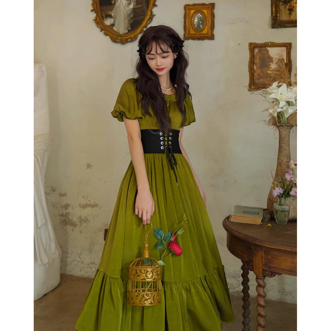 青白橡の貴婦人のレトロワンピース