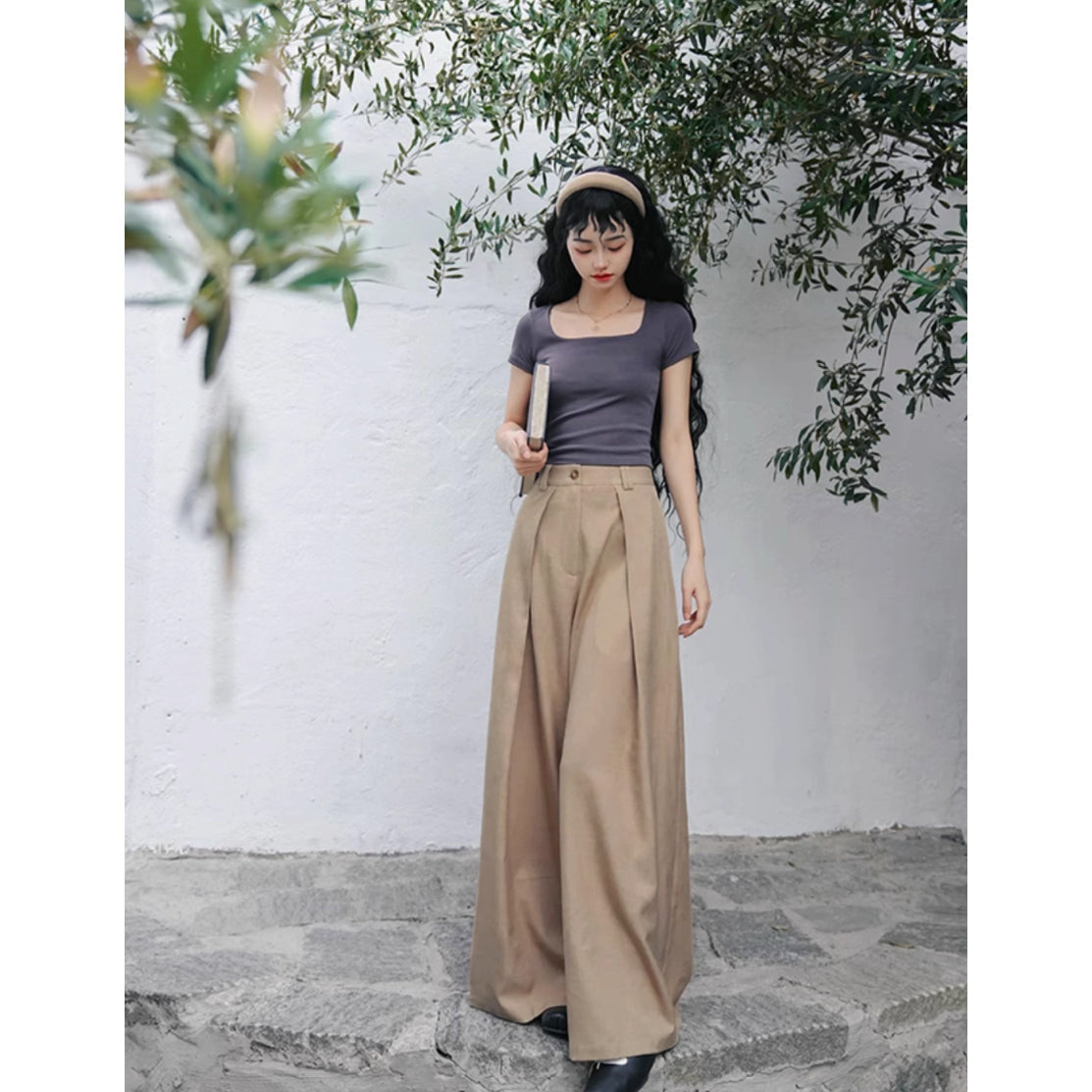 英国令嬢のフィットTシャツ