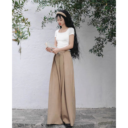 英国令嬢のフィットTシャツ