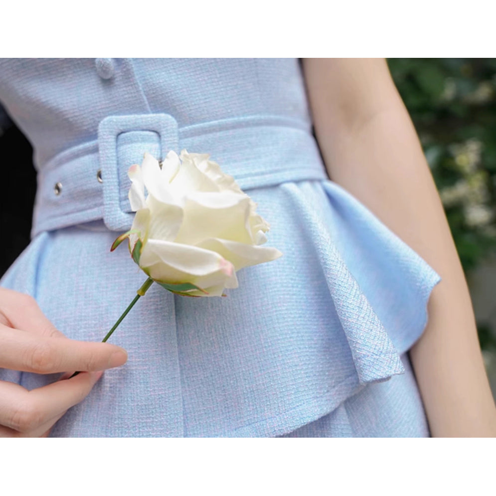 霧青の空色レトロトップスとスカート