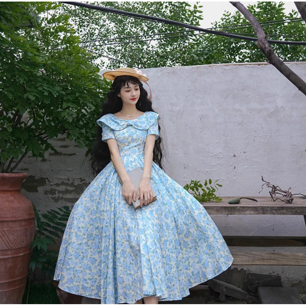 水縹の薔薇柄レトロワンピース