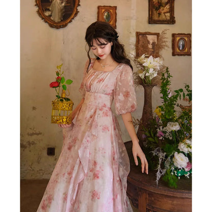 薄紅の薔薇の編み上げワンピース