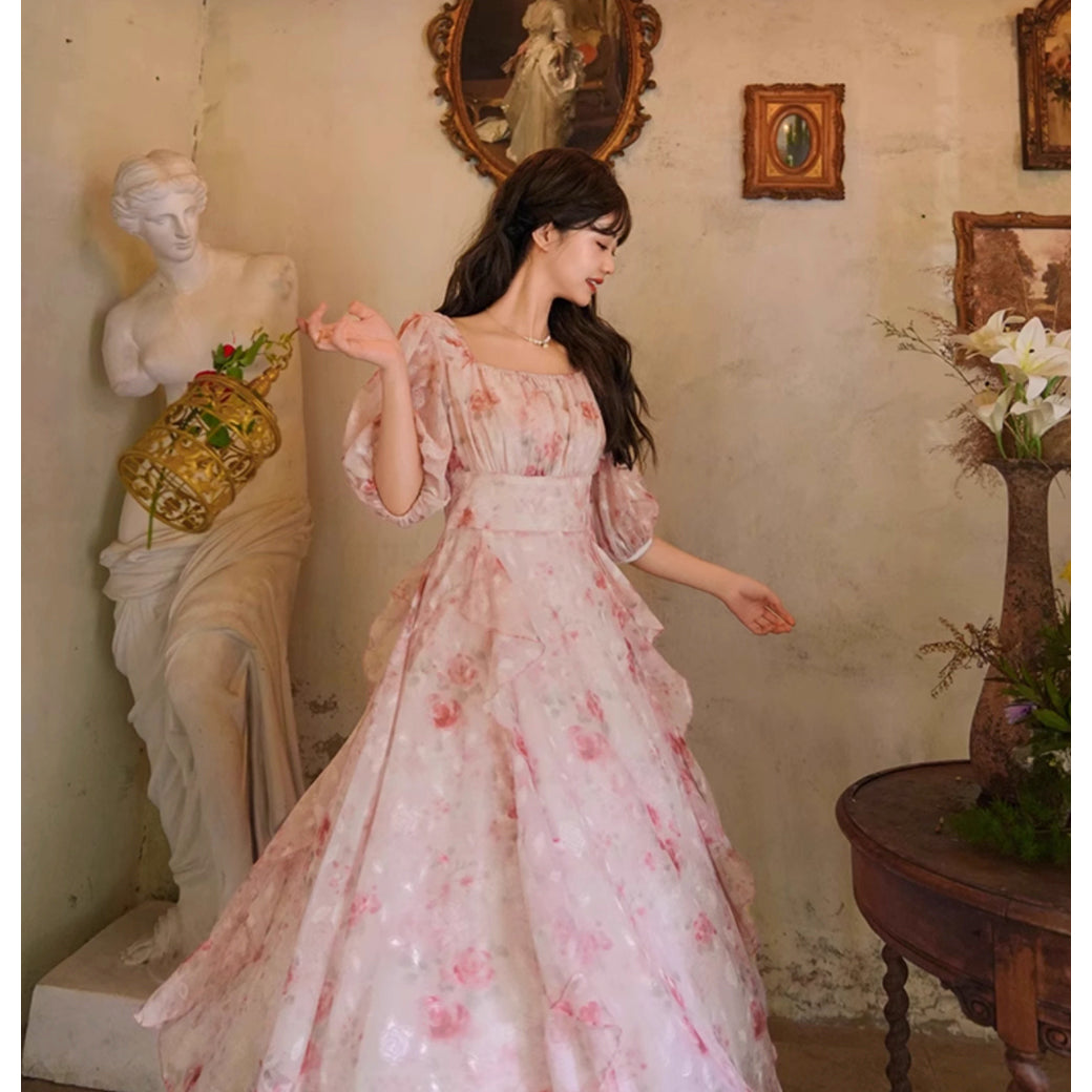 薄紅の薔薇の編み上げワンピース