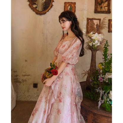 薄紅の薔薇の編み上げワンピース