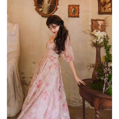 薄紅の薔薇の編み上げワンピース