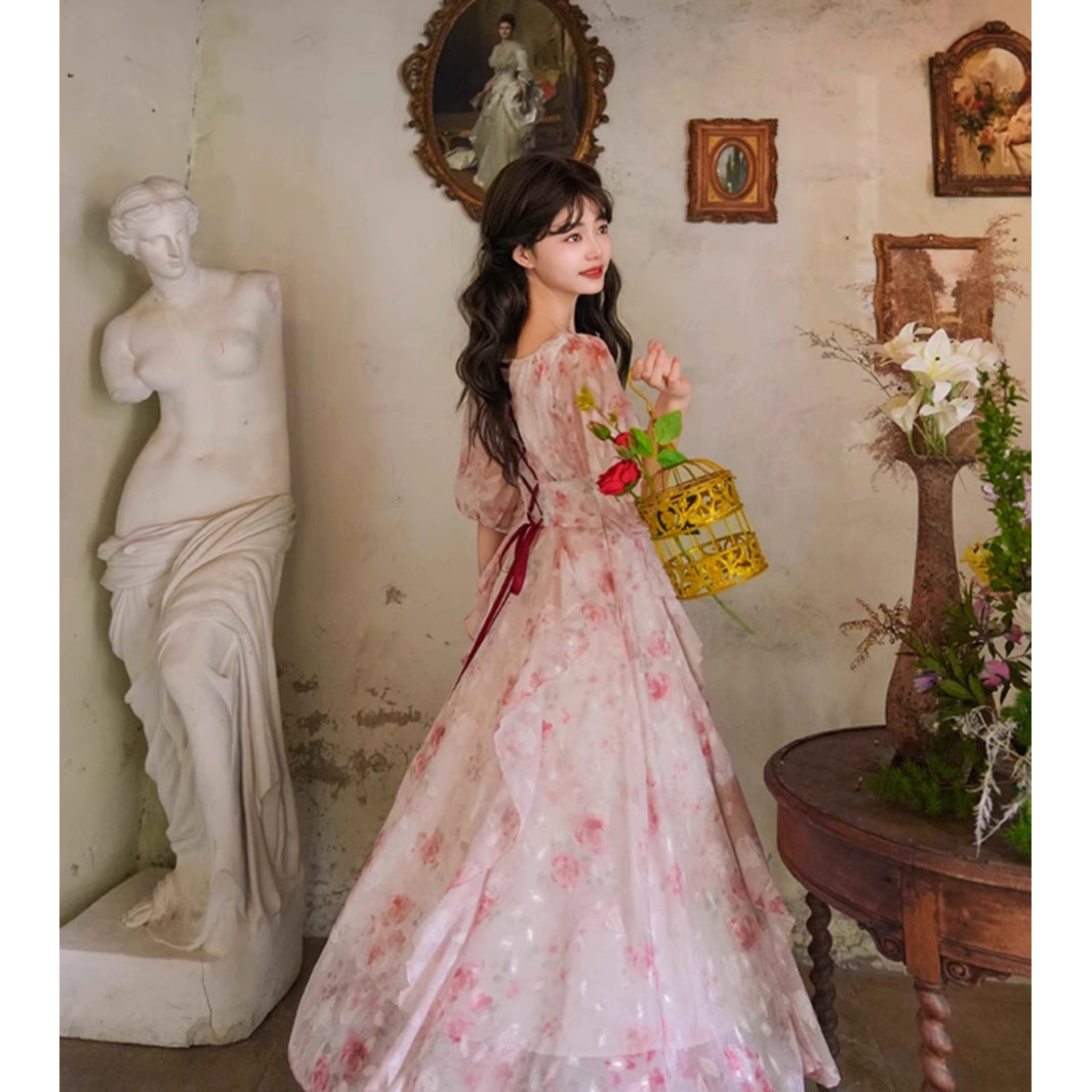 薄紅の薔薇の編み上げワンピース