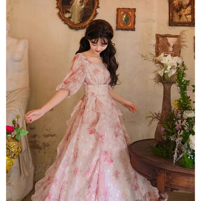 薄紅の薔薇の編み上げワンピース