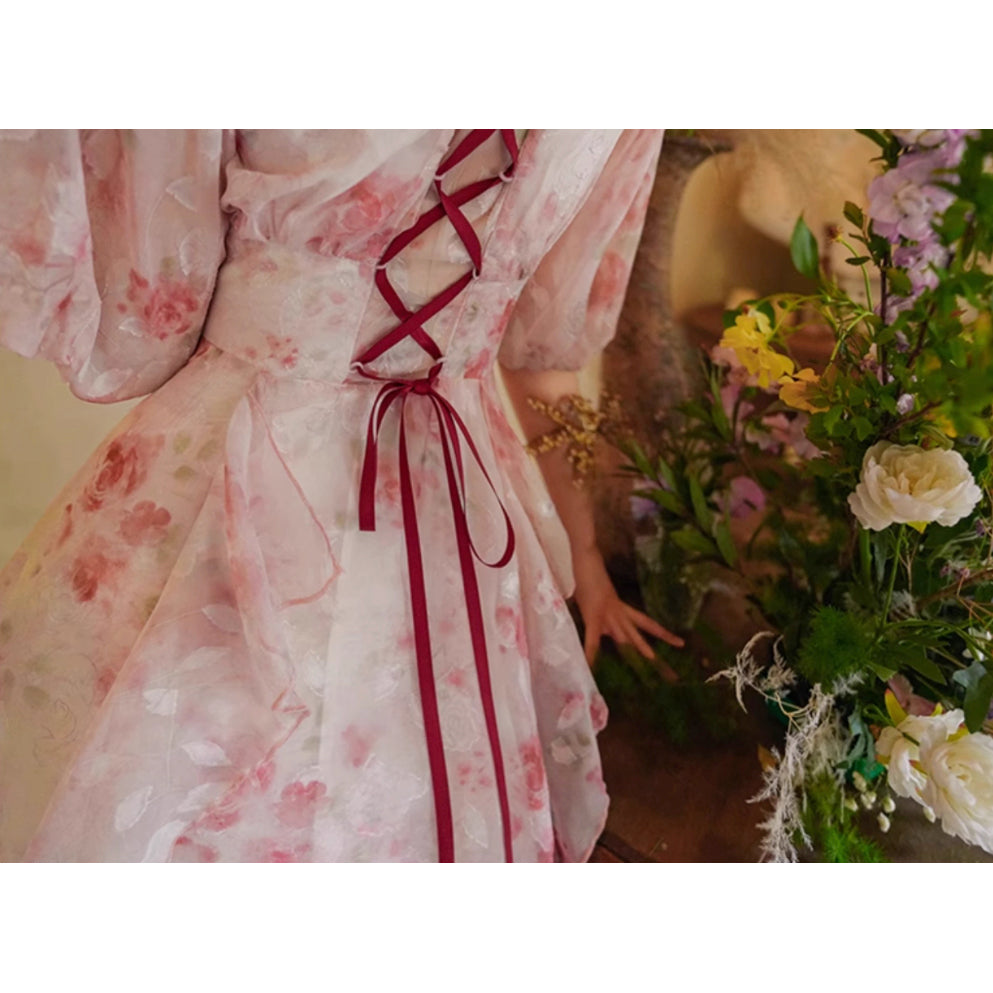 薄紅の薔薇の編み上げワンピース