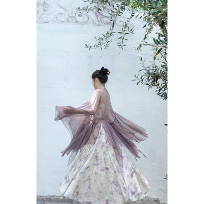 蝶々と花の水彩画キャミソールワンピースとシフォンカーディガン