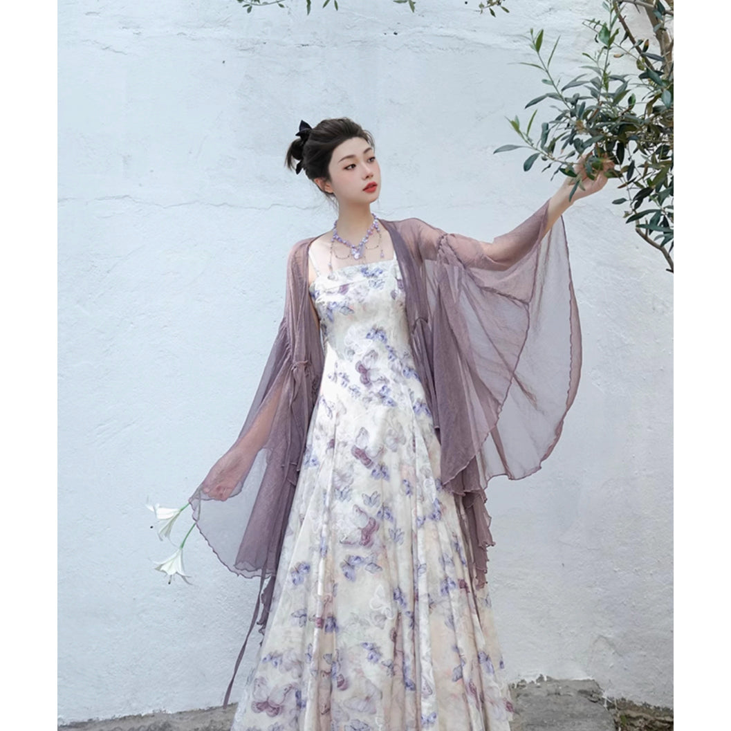 蝶々と花の水彩画キャミソールワンピースとシフォンカーディガン