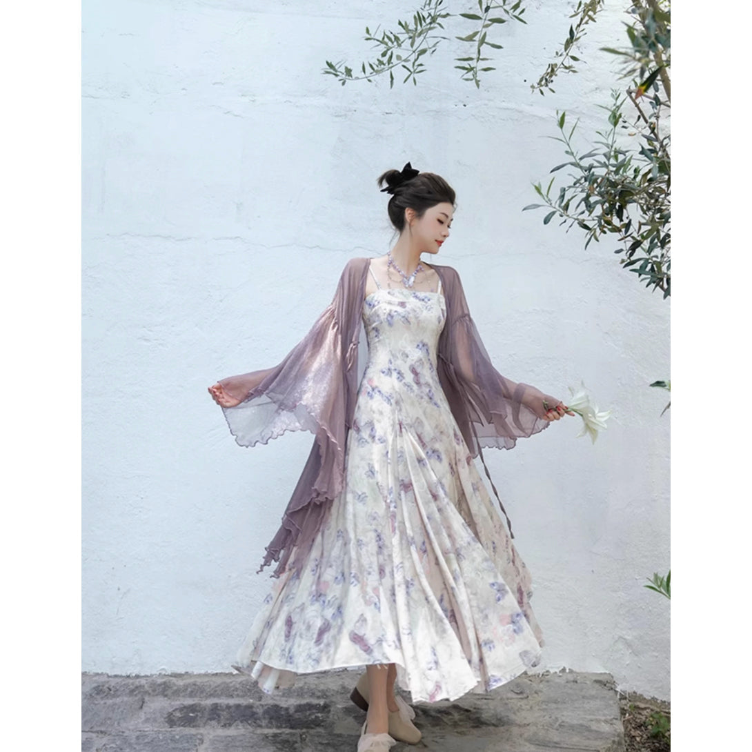 蝶々と花の水彩画キャミソールワンピースとシフォンカーディガン