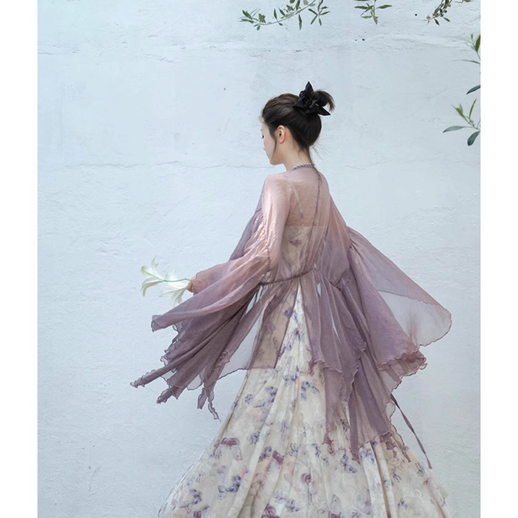 蝶々と花の水彩画キャミソールワンピースとシフォンカーディガン