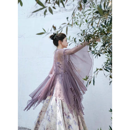 蝶々と花の水彩画キャミソールワンピースとシフォンカーディガン