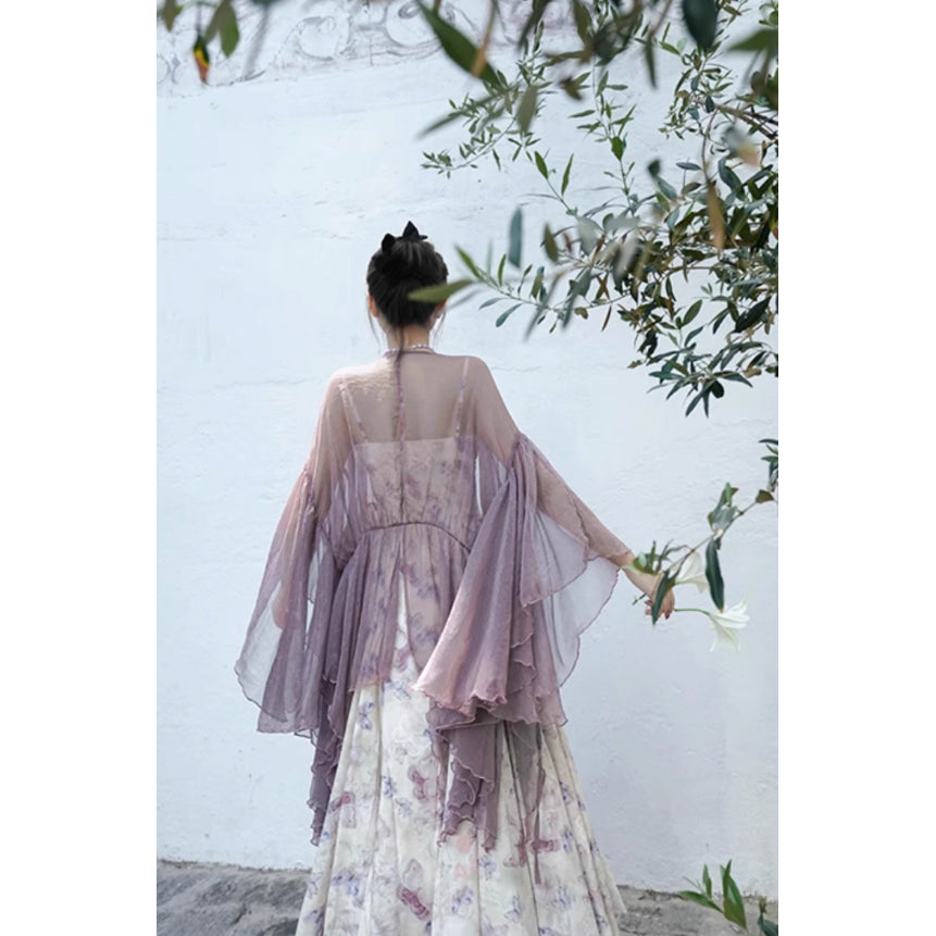 蝶々と花の水彩画キャミソールワンピースとシフォンカーディガン