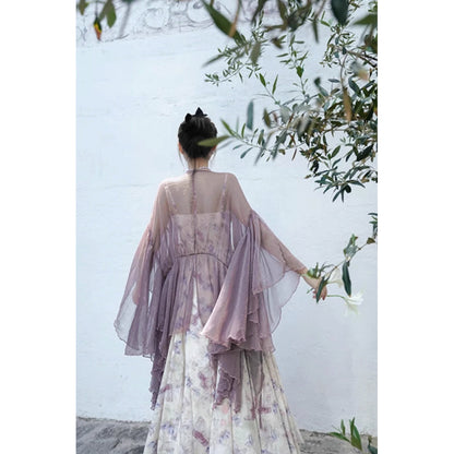 蝶々と花の水彩画キャミソールワンピースとシフォンカーディガン