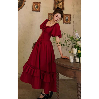 葡萄酒色の貴婦人のコルセットワンピース