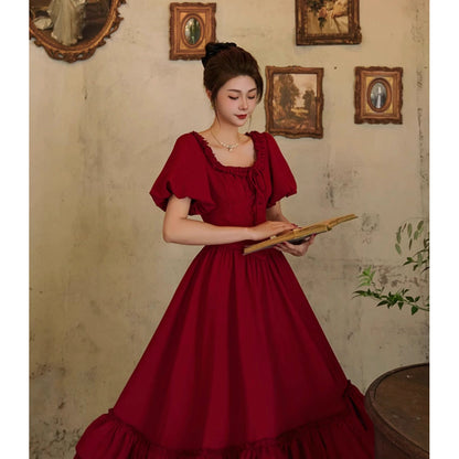 葡萄酒色の貴婦人のコルセットワンピース