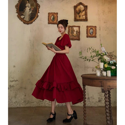 葡萄酒色の貴婦人のコルセットワンピース