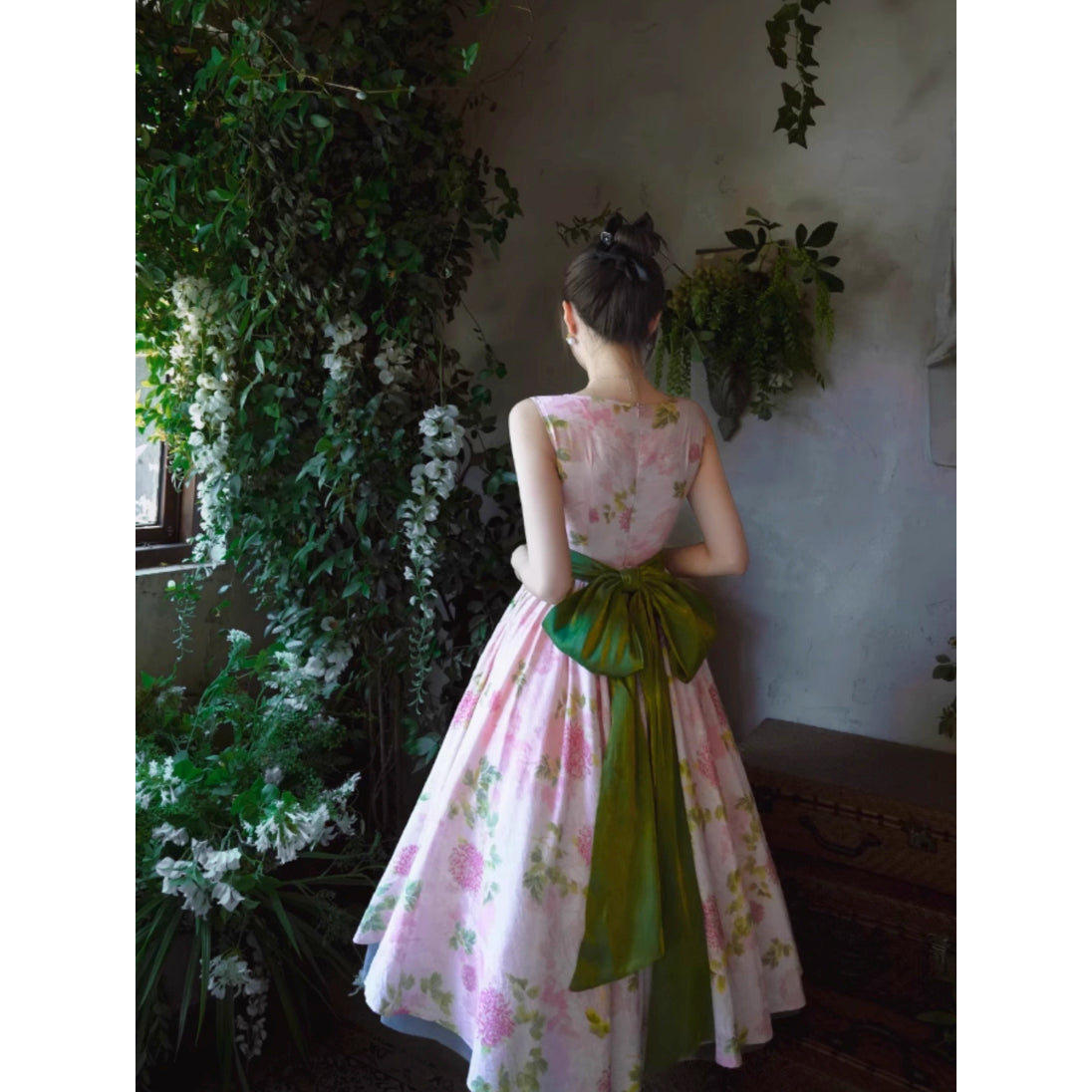 桃色の菊の花絵画ワンピース