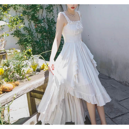 月光の花の刺繍ストラップワンピース