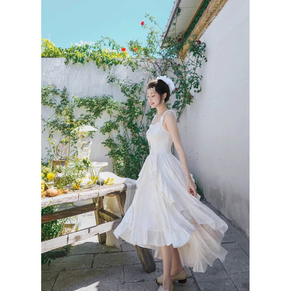 月光の花の刺繍ストラップワンピース