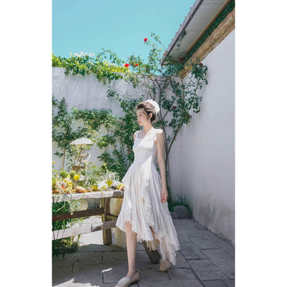 月光の花の刺繍ストラップワンピース