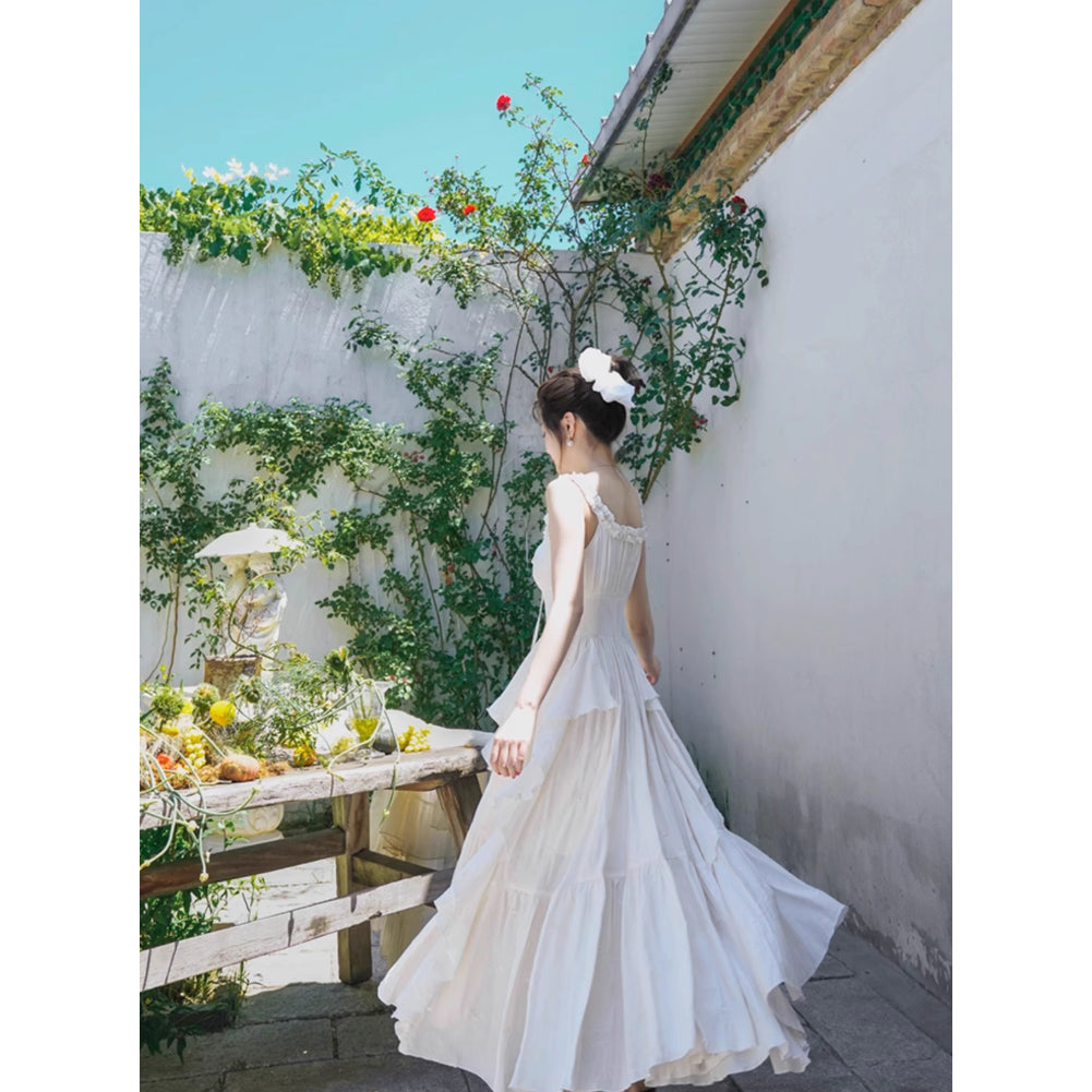 月光の花の刺繍ストラップワンピース