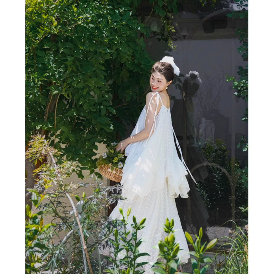 月光の花の刺繍キャミソールとロングスカート