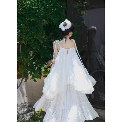 月光の花の刺繍キャミソールとロングスカート