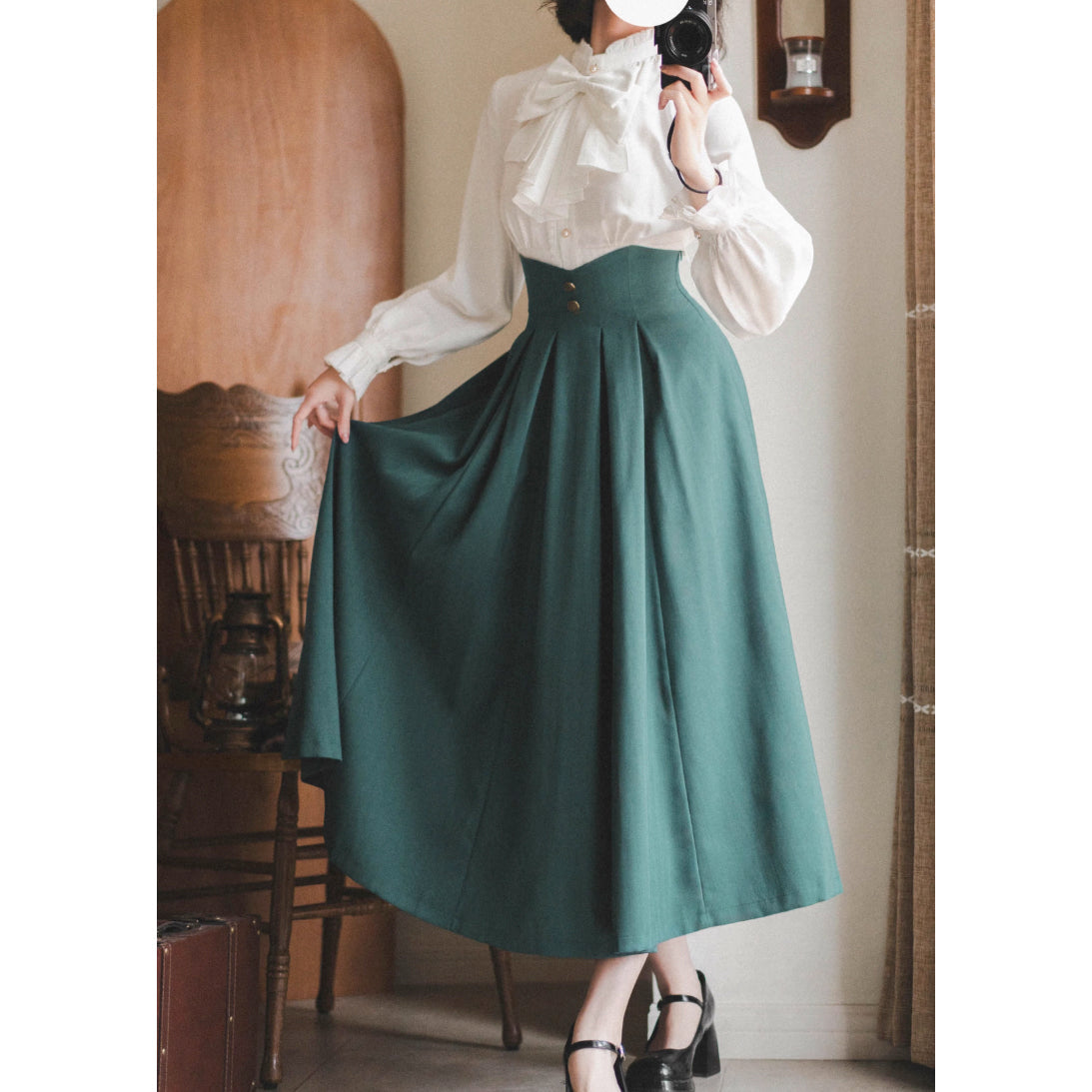 英国のお嬢様のクラシックブラウス