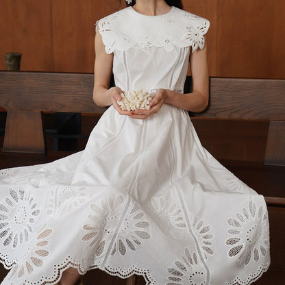 月光の花の刺繍ロングワンピース