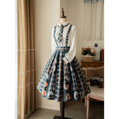 柿猫と花束の格子縞ストラップスカートとテーラードベストとプリーツブラウス