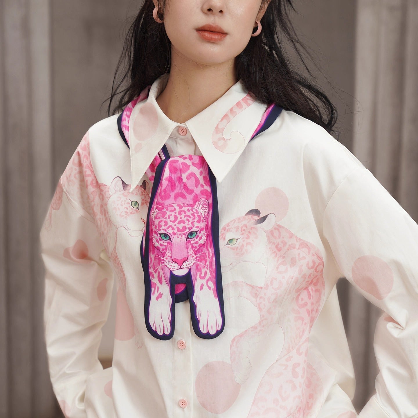 豹の挿絵ネッカチーフ