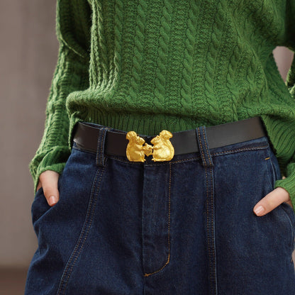 黄金のリスの留め具レザーベルト