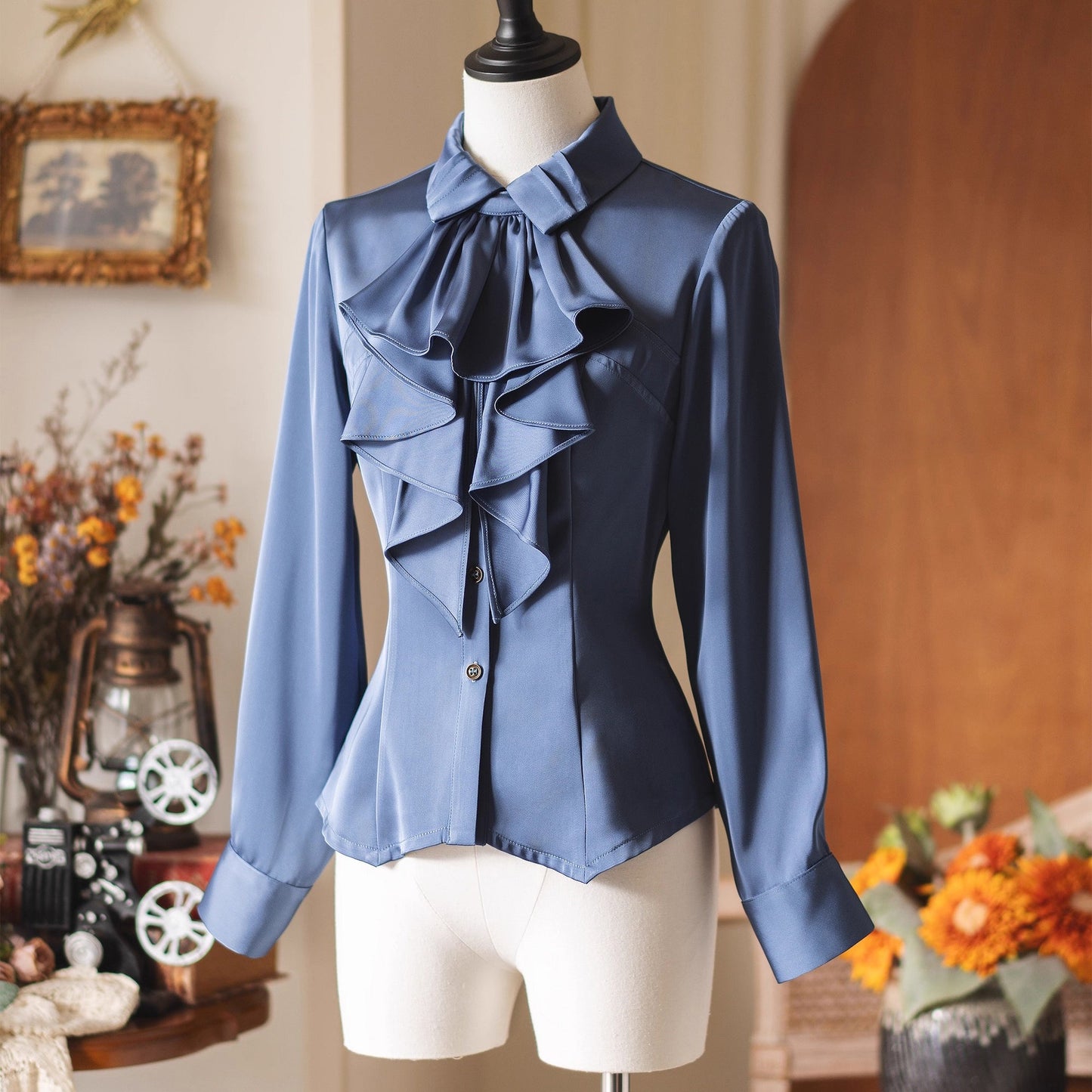 英国のお嬢様のクラシカルブラウス - Madonna Blue