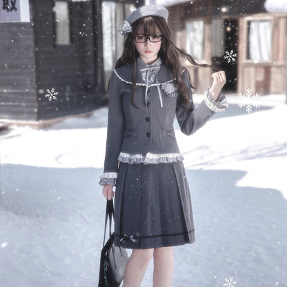 文学令嬢のジャケットとブラウスとプリーツスカート