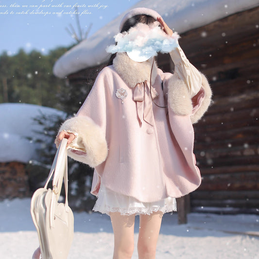 桜色のお嬢様のウールケープコート