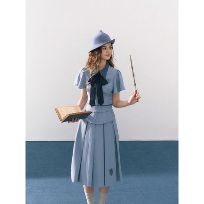 魔法学校の刺繍トップスとコルセットと刺繍プリーツスカート