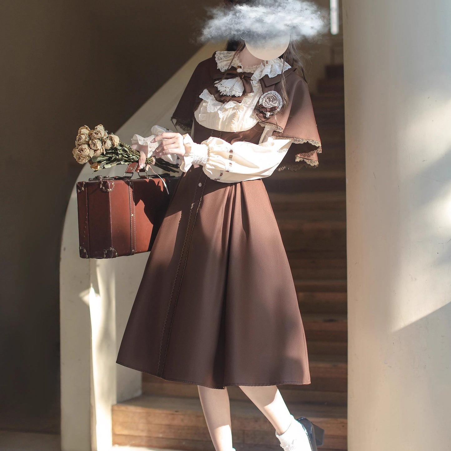 英国令嬢のクラシカルドッキングワンピースとケープ - Brown