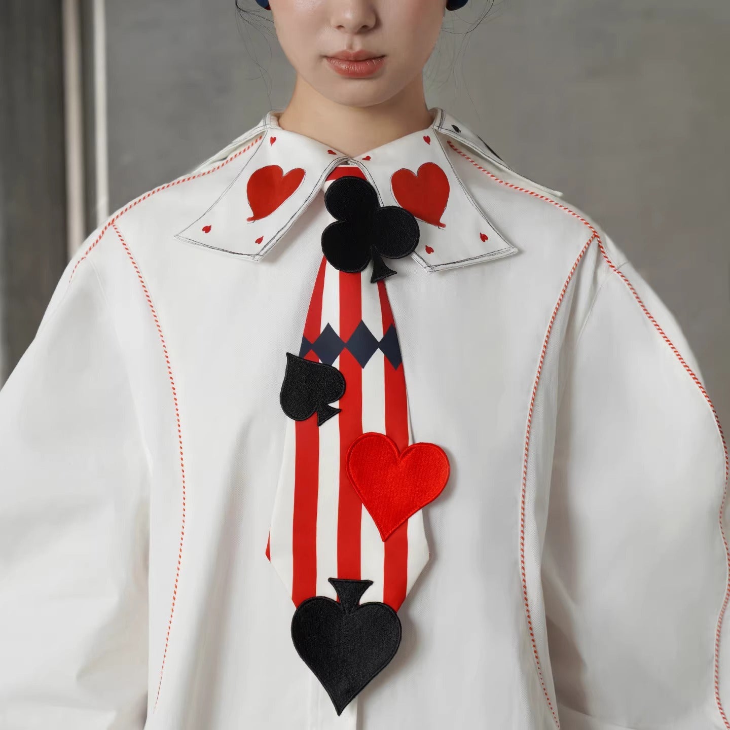 トランプのマークの刺繍ネクタイ - Stripe