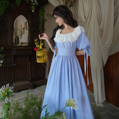 薄花色のお嬢様のロングワンピース