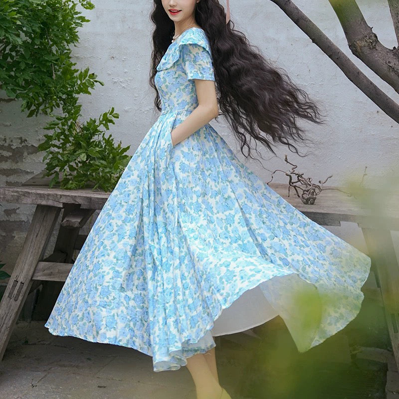 水縹の薔薇柄レトロワンピース