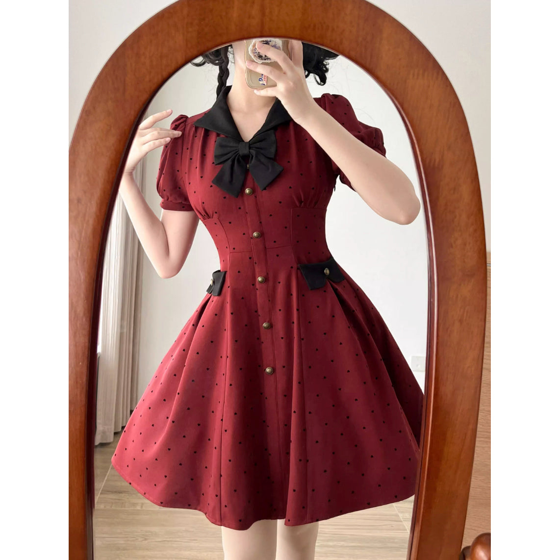 映画女優の水玉柄クラシカルワンピース - Madder Red