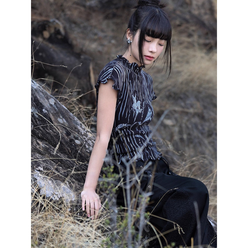 百合の花の水墨画ハイネックトップス